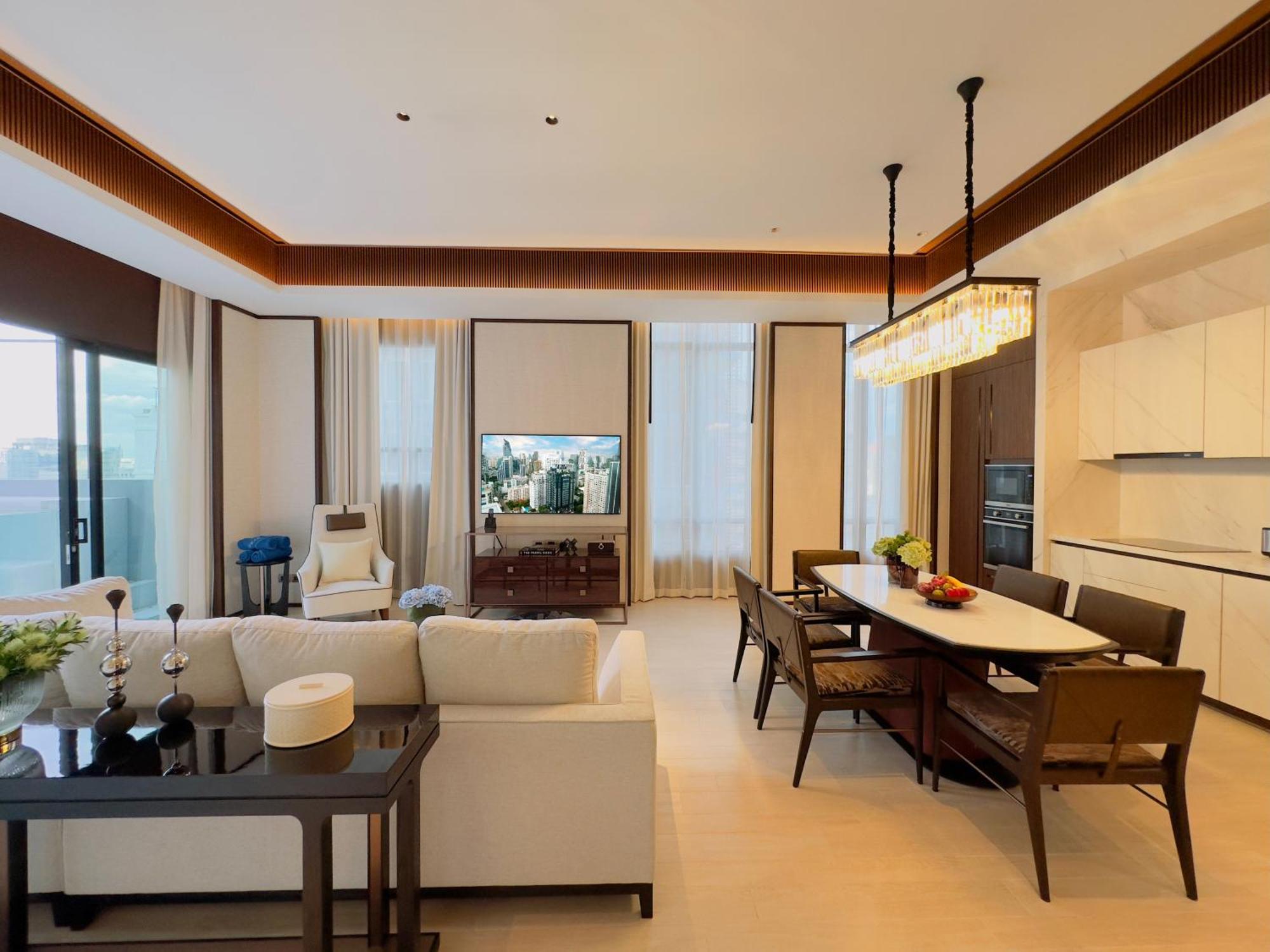 Silq Hotel & Residence, Managed By The Ascott Limited Bangkok Habitación foto A living room in a condominium